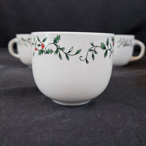 Royal Season's Stoneware Christmas Mugs Set of 3 Coffee Tea - Picture 3 of 9